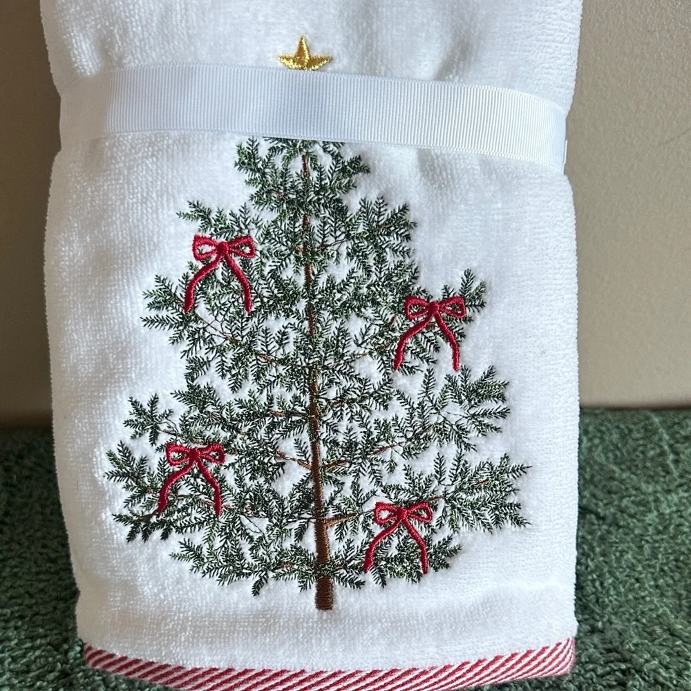Balsam & Fir Holiday Christmas Tree 🌲 Hand Towels Red Bow Gold Star ⭐️ NEW!